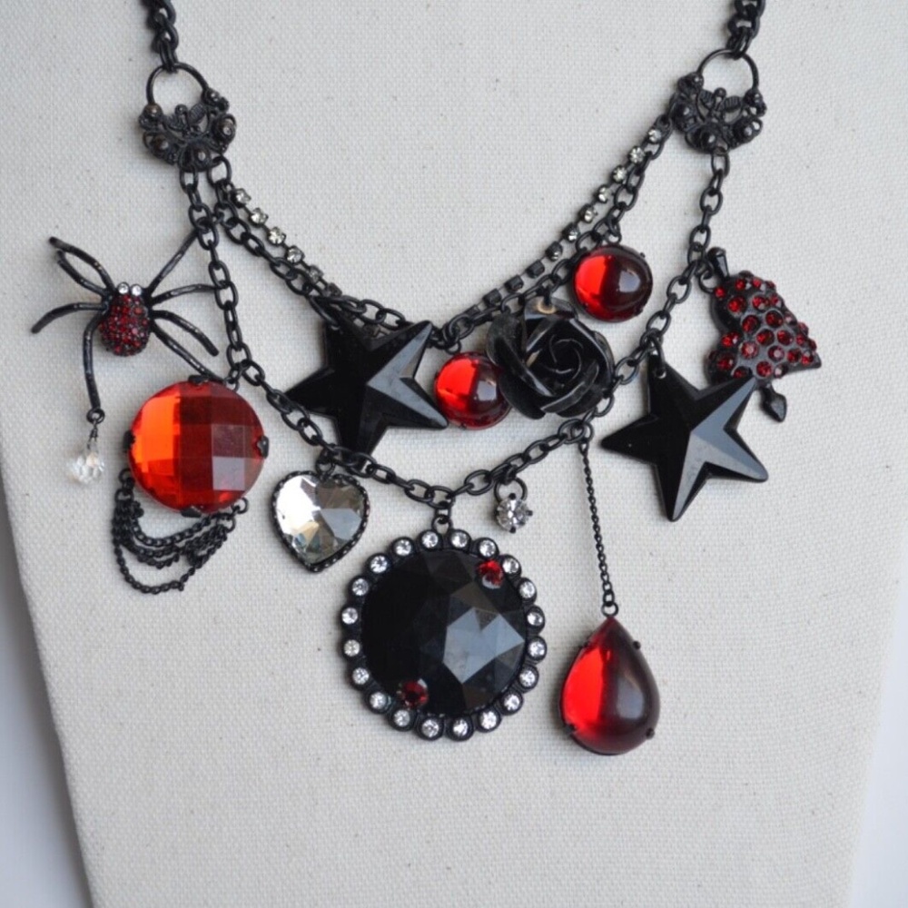Betsey Johnson Gothic Vintage Charm Star Black Necklace